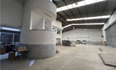 Venta de Bodega Céntrica con Oficinas – 1,236 m² en Pachuca