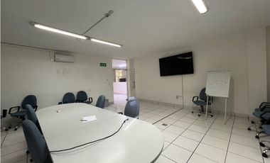 Venta de Bodega Céntrica con Oficinas – 1,236 m² en Pachuca