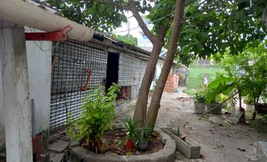 Casa lote amplia y bien ubicada, con áreas habilitadas para uso mixto.