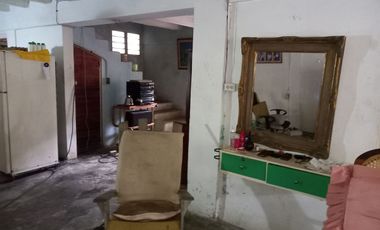 Casa lote amplia y bien ubicada, con áreas habilitadas para uso mixto.
