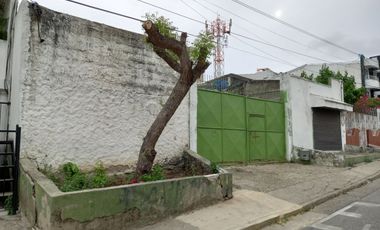 Casa lote amplia y bien ubicada, con áreas habilitadas para uso mixto.