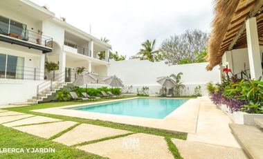 En venta Casa en  La Punta Zicatela, Puerto Escondido, Oaxaca