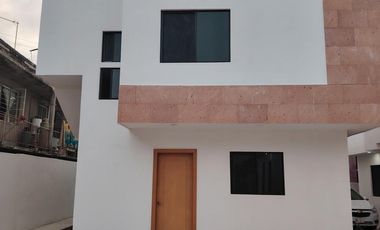 Casa en Venta en Col. Benito Juarez, Madero Tamaulipas.