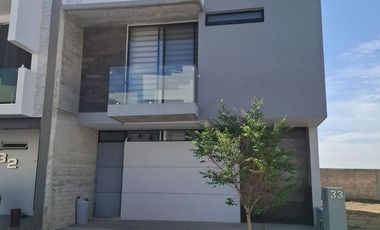 Casa en  Av. Punto Sur No. 6387 coto 6 casa 33