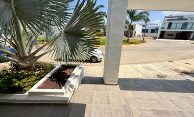 Casa en renta anual en Altabrisa Residencial, Cerritos