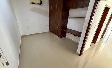 Casa en renta anual en Altabrisa Residencial, Cerritos