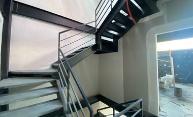 LOCAL COMERCIAL EL VENTA EN JARDINES DE LA HACIENDA