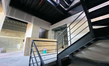 LOCAL COMERCIAL EL VENTA EN JARDINES DE LA HACIENDA