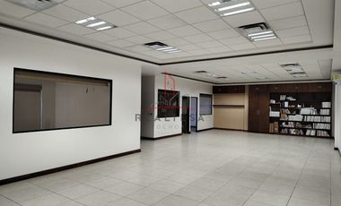 Oficinas con Bodega Renta Paseos de Chihuahua 48,000 VerMon RAO