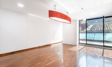 Arriendo oficina con TERRAZA en el Chicó