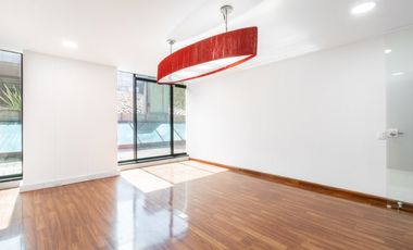 Arriendo oficina con TERRAZA en el Chicó