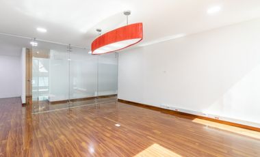 Arriendo oficina con TERRAZA en el Chicó