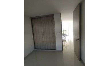 SE ARRIENDA CASA DE TRES HABITACIONES,CONJUNTO  SAN JERÓNIMO