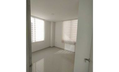 SE ARRIENDA CASA DE TRES HABITACIONES,CONJUNTO  SAN JERÓNIMO