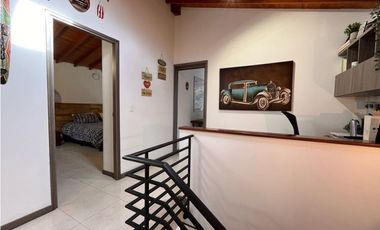 CASA EN VENTA EN ENVIGADO LOMA DEL ATRAVESADO PRECIO DE OPORTUNIDAD