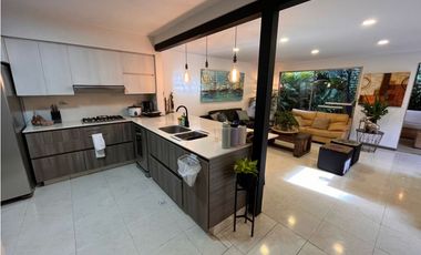 CASA EN VENTA EN ENVIGADO LOMA DEL ATRAVESADO PRECIO DE OPORTUNIDAD