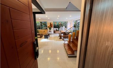 CASA EN VENTA EN ENVIGADO LOMA DEL ATRAVESADO PRECIO DE OPORTUNIDAD