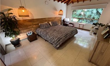 CASA EN VENTA EN ENVIGADO LOMA DEL ATRAVESADO PRECIO DE OPORTUNIDAD