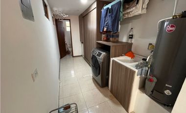 CASA EN VENTA EN ENVIGADO LOMA DEL ATRAVESADO PRECIO DE OPORTUNIDAD