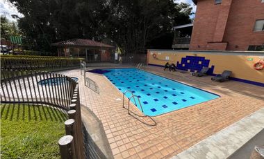 CASA EN VENTA EN ENVIGADO LOMA DEL ATRAVESADO PRECIO DE OPORTUNIDAD