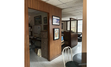 OFICINA / BELLA VISTA / 90M / AMOBLADA