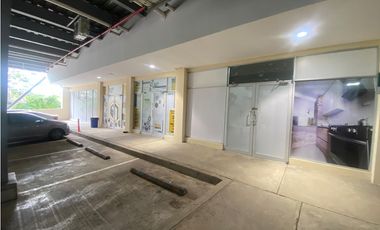 PEDREGAL / LOCAL COMERCIAL / PLAZA TERRANOVA / 937M / PLANTA BAJA /J