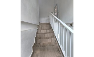 CERRO AZUL / 2000M / 2 NIVELES / 4 HABITACIONES / CAMPESTRE