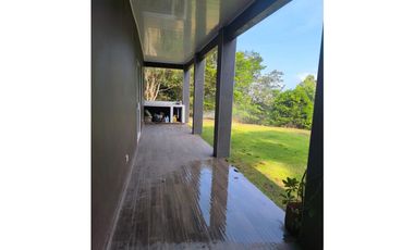 CERRO AZUL / 2000M / 2 NIVELES / 4 HABITACIONES / CAMPESTRE