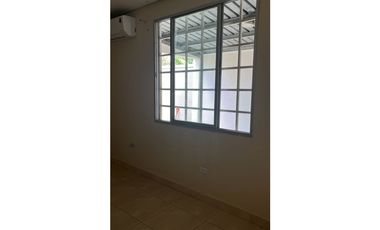 ALQUILER CASA SAN ANTONIO AMPLIA CON PORTÓN ELÉCTRICO MLD