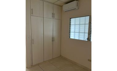 ALQUILER CASA SAN ANTONIO AMPLIA CON PORTÓN ELÉCTRICO MLD