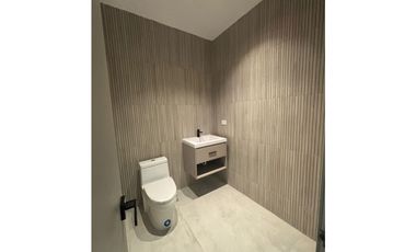 CALLE 50 / LOCAL COMERCIAL / 233M /  TERRAZA / 5 PARKIN