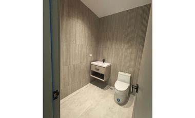 CALLE 50 / LOCAL COMERCIAL / 233M /  TERRAZA / 5 PARKIN