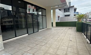 CALLE 50 / LOCAL COMERCIAL / 233M /  TERRAZA / 5 PARKIN