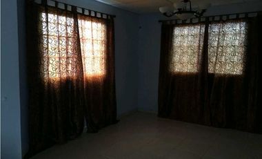 VENTA DE CASA EN DAVID POR DEBAJO DEL AVALUO  CERCADA