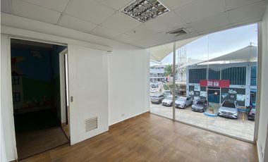 CONDADO DEL REY / LOCAL COMERCIAL / CENTENNIAL / 149M / PLANTA BAJA /J