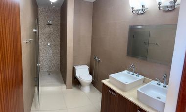 Alquiler de casa en River Valley