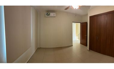 Alquiler de casa en River Valley