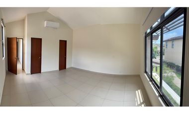 Alquiler de casa en River Valley