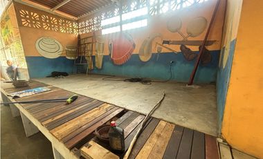 ARRAIJAN / TERRENO COMERCIAL / 759M / CUARTOS DE AQLUILER / BAR