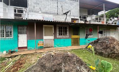 ARRAIJAN / TERRENO COMERCIAL / 759M / CUARTOS DE AQLUILER / BAR