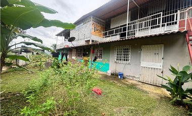 ARRAIJAN / TERRENO COMERCIAL / 759M / CUARTOS DE AQLUILER / BAR