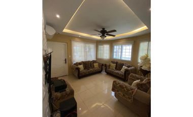Brisas del Golf espectacular esquina 265,000