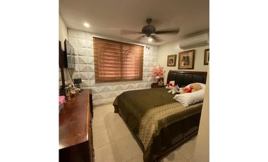 Brisas del Golf espectacular esquina 265,000
