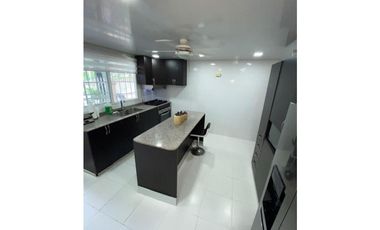 Brisas del Golf espectacular esquina 265,000