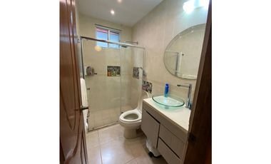Brisas del Golf espectacular esquina 265,000