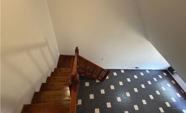 VENTA CHALET (4) AMB. - LOS PINARES - APTO CREDITO