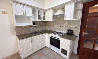 VENTA CHALET (4) AMB. - LOS PINARES - APTO CREDITO