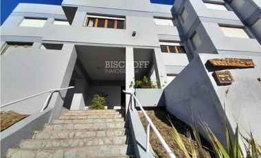 DEPARTAMENTO DE 2 AMBIENTES CON VISTA AL MAR Y COCHERA