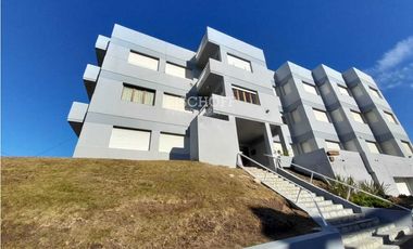 DEPARTAMENTO DE 2 AMBIENTES CON VISTA AL MAR Y COCHERA