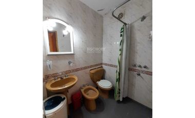 DEPARTAMENTO DE 2 AMBIENTES CON VISTA AL MAR Y COCHERA